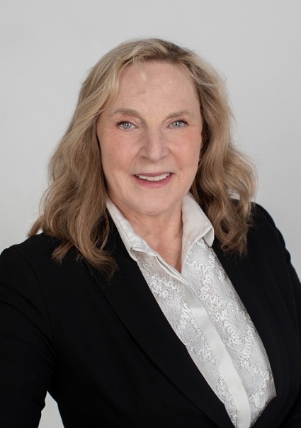 Janet Darnley Headshot